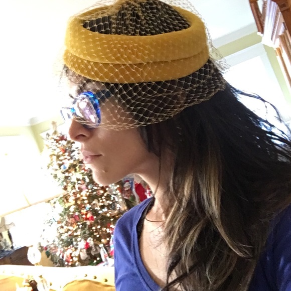 Pillbow netted Mustard Yellow - Picture 3 of 8